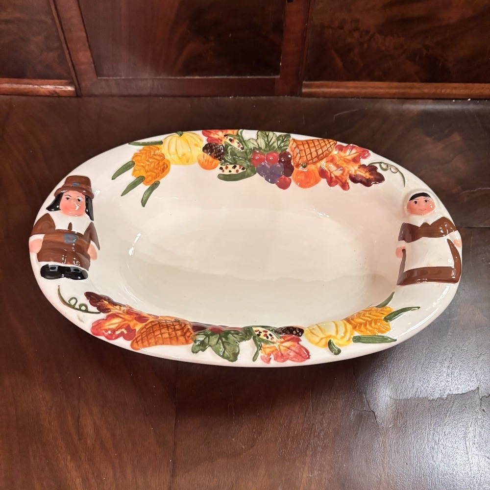 Publix Pilgrim Pair Ceramic Serving Bowl Thanksgiving Fall Harvest‎ 12"
